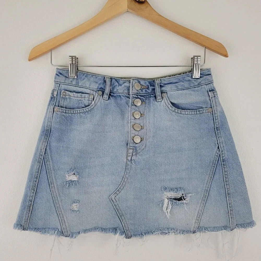 Free People We The Free Button Fly Denim Distressed Mini Skirt Si…